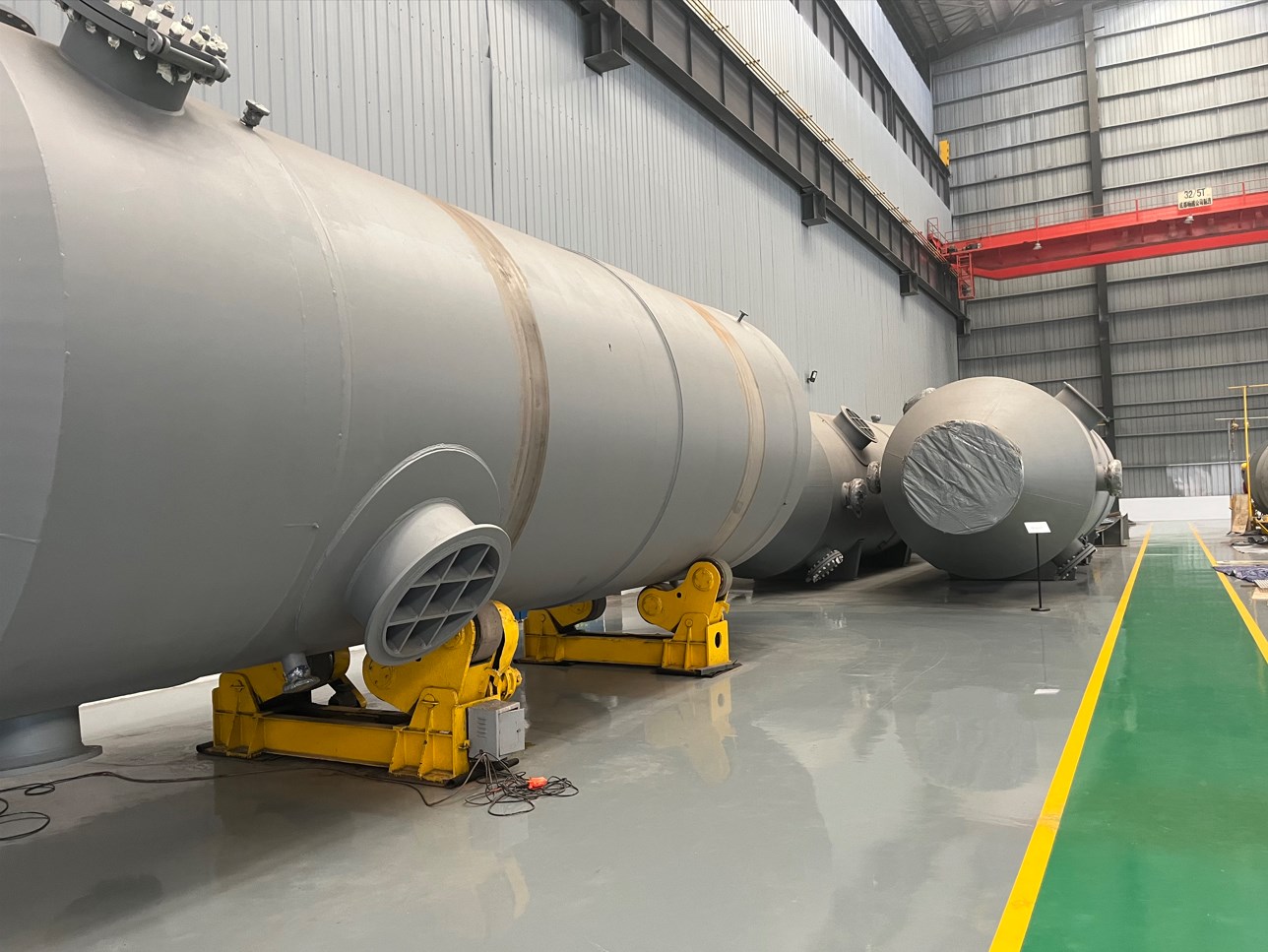 Pressure-Vessel-01 Heavy Duty Forged Steel Pressure Vessel, high pressure vessel, jinglei, JLC, steel pressure vessel, Cra Clad and Lined Steel Pipes, Clad Pipes, welded clad pipe, welding clad pipes, jinglei, jlc, metal clad pipe, Alloy Cladded Pipe, CRA cladded pipe, JLC Welded Pipe, clad pipe solution, pressure vessel